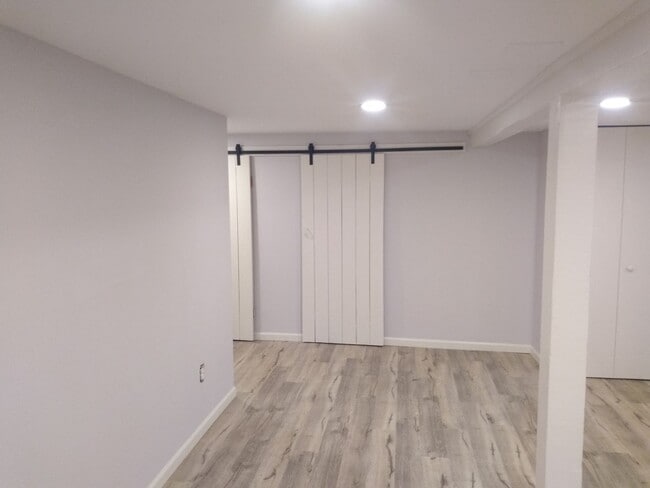 Building Photo - 3br/2ba Linden Hills Charmer - Great Location, Professional Management!