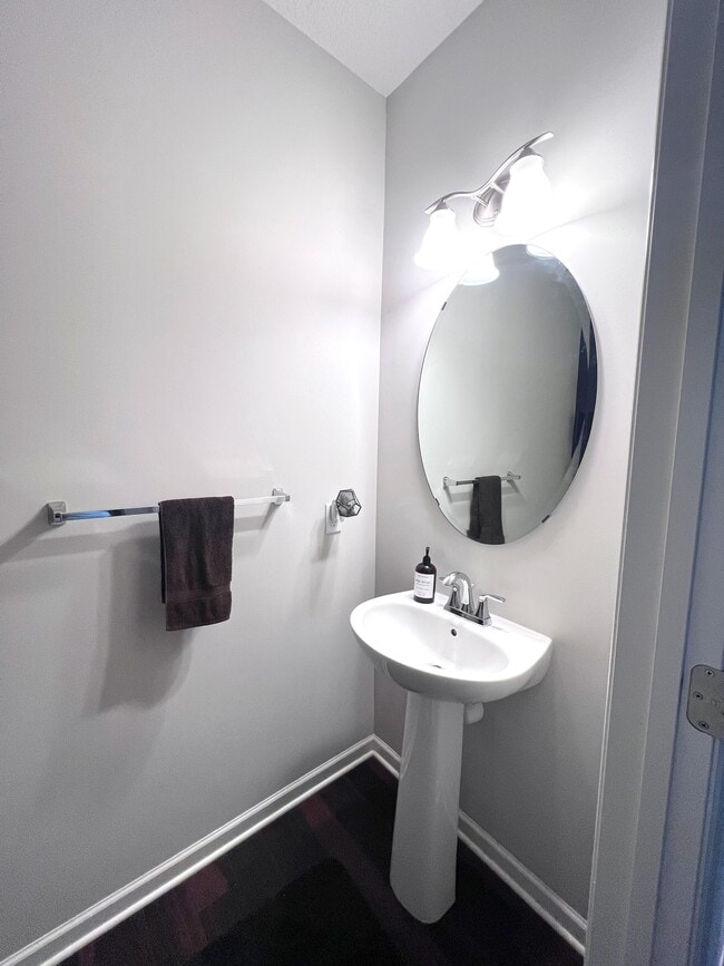 Building Photo - 8094 Evergreen Ln N