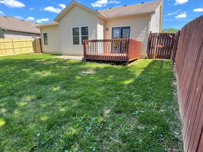 Building Photo - Meticulously Maintained Ranch