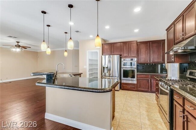 Building Photo - 7 Crown Valley Dr