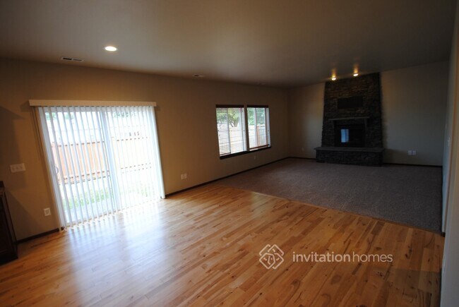 Building Photo - 5601 117th Pl NE