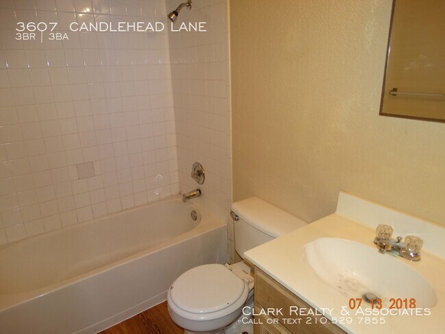 Building Photo - 3607 Candlehead Lane