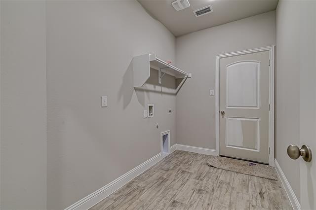 Building Photo - 327 Sweetspire Dr