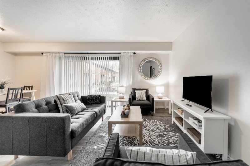 Building Photo - 6615 Center St