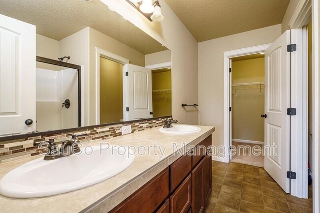 Building Photo - 2973 25th Ave