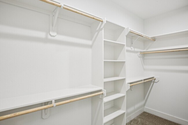 Building Photo - 6739 Liverpool St