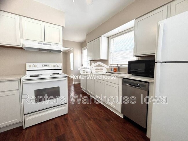 Building Photo - 1145 65th St