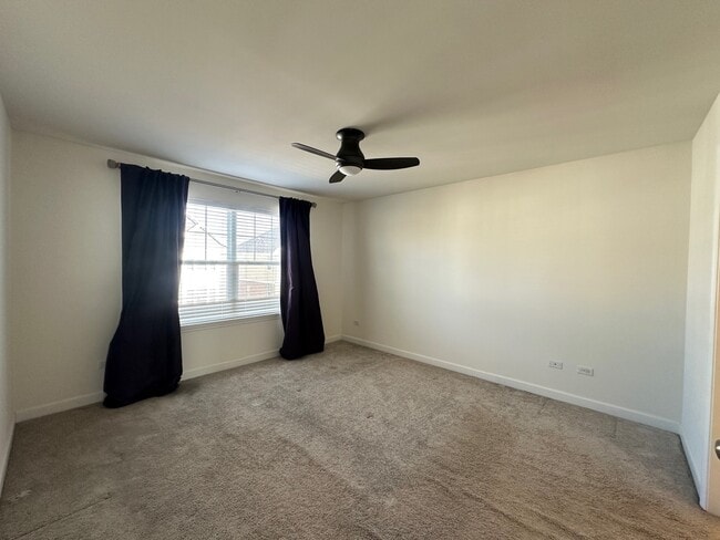 Building Photo - 1423 N Charles Ave