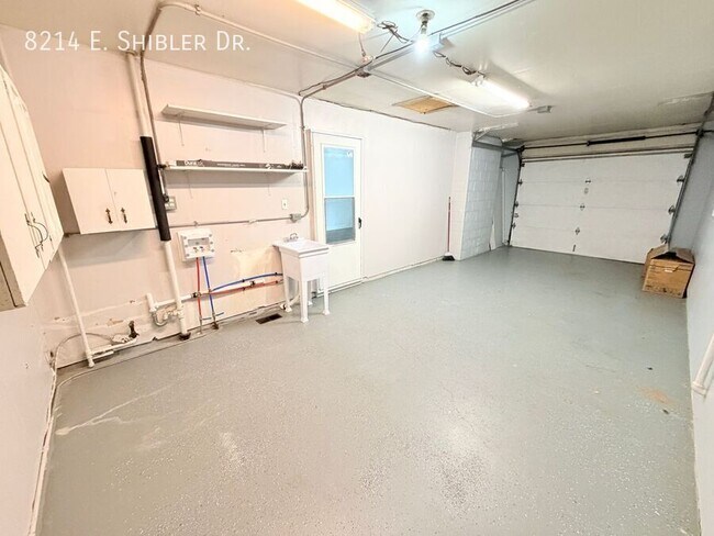 Building Photo - 8214 Shibler Dr