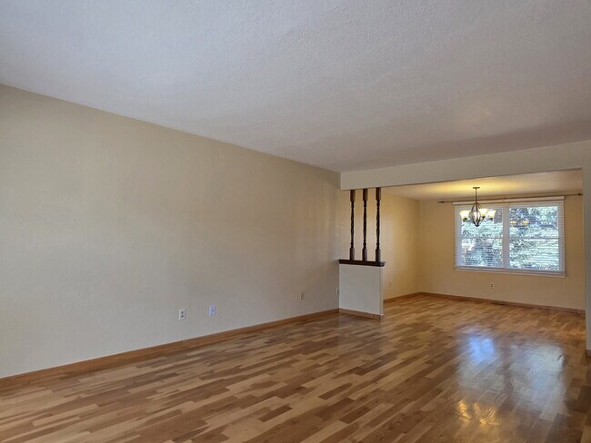 Building Photo - Single-Family Home in Near-Perfect Condition | 3-Car Garage | Covered Patio | Large Unfinished Ba...