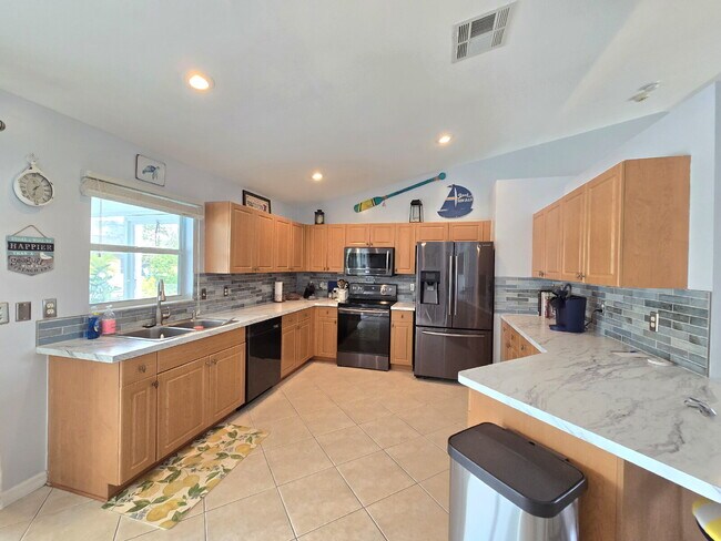 Building Photo - 2507 Embers Pkwy W