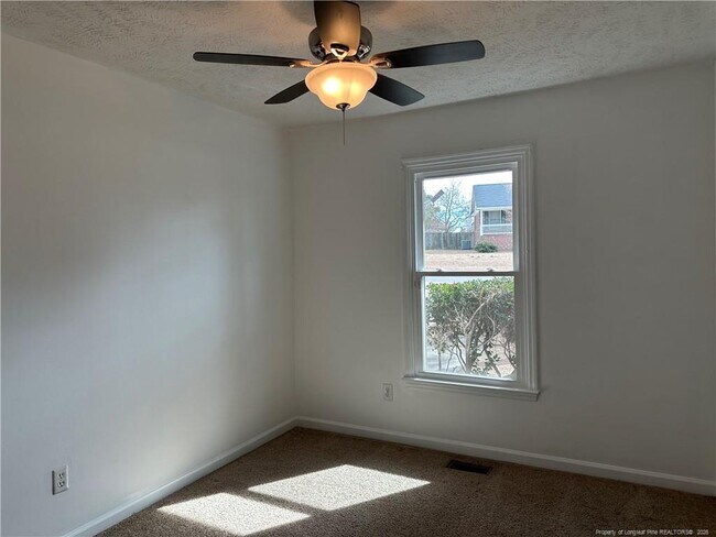 Building Photo - 728 Bent Creek Dr