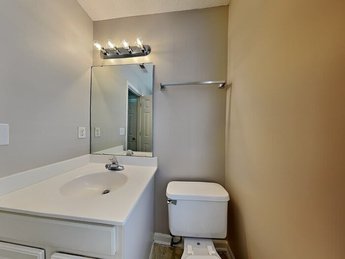 Building Photo - 4710 Biesterfield Dr