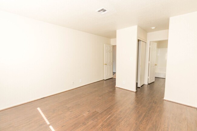 Building Photo - Now Available for Rent 2 Bedroom at Vizcaya
