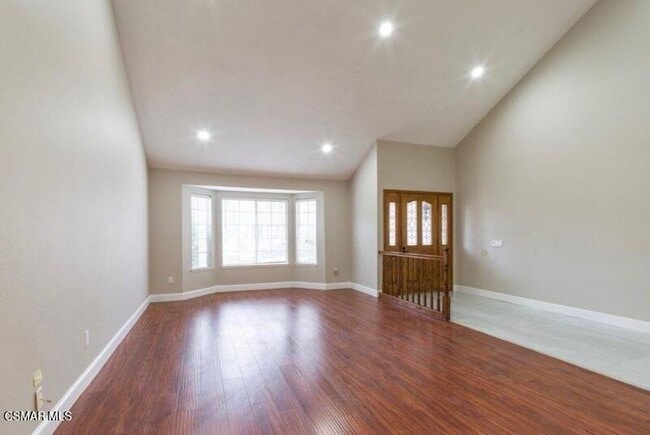 Building Photo - 382 Rockedge Dr