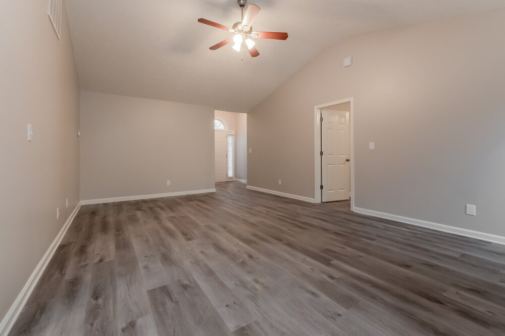 Building Photo - 939 Maple Leaf Ridge