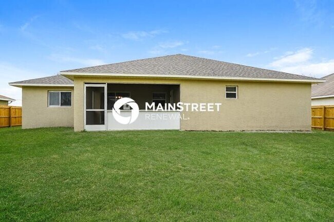 Building Photo - 3 Bedroom Pet-Friendly Home in cape coral, FL with Main Street Renewal
