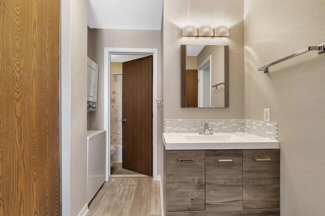 Laundry and bathroom - 315 Waite Ave S