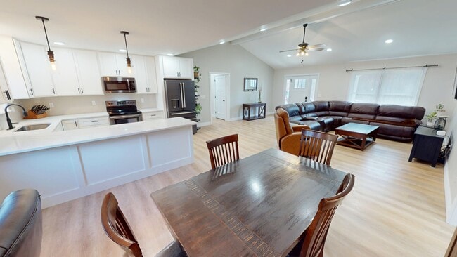 Building Photo - 56 Ken Helmly Ct