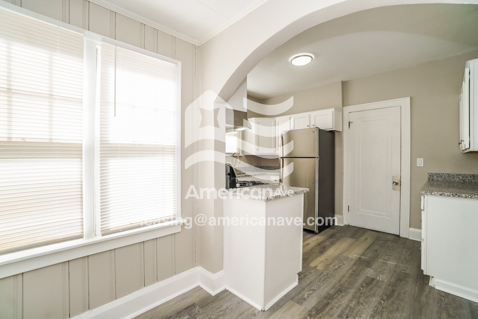 Building Photo - 737 Hampton Ave