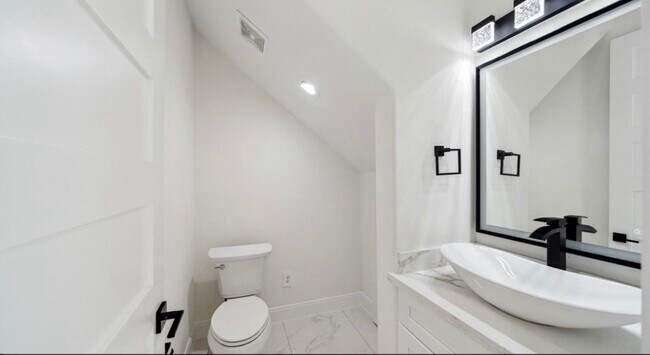 Building Photo - 75 Wick Willow Rd