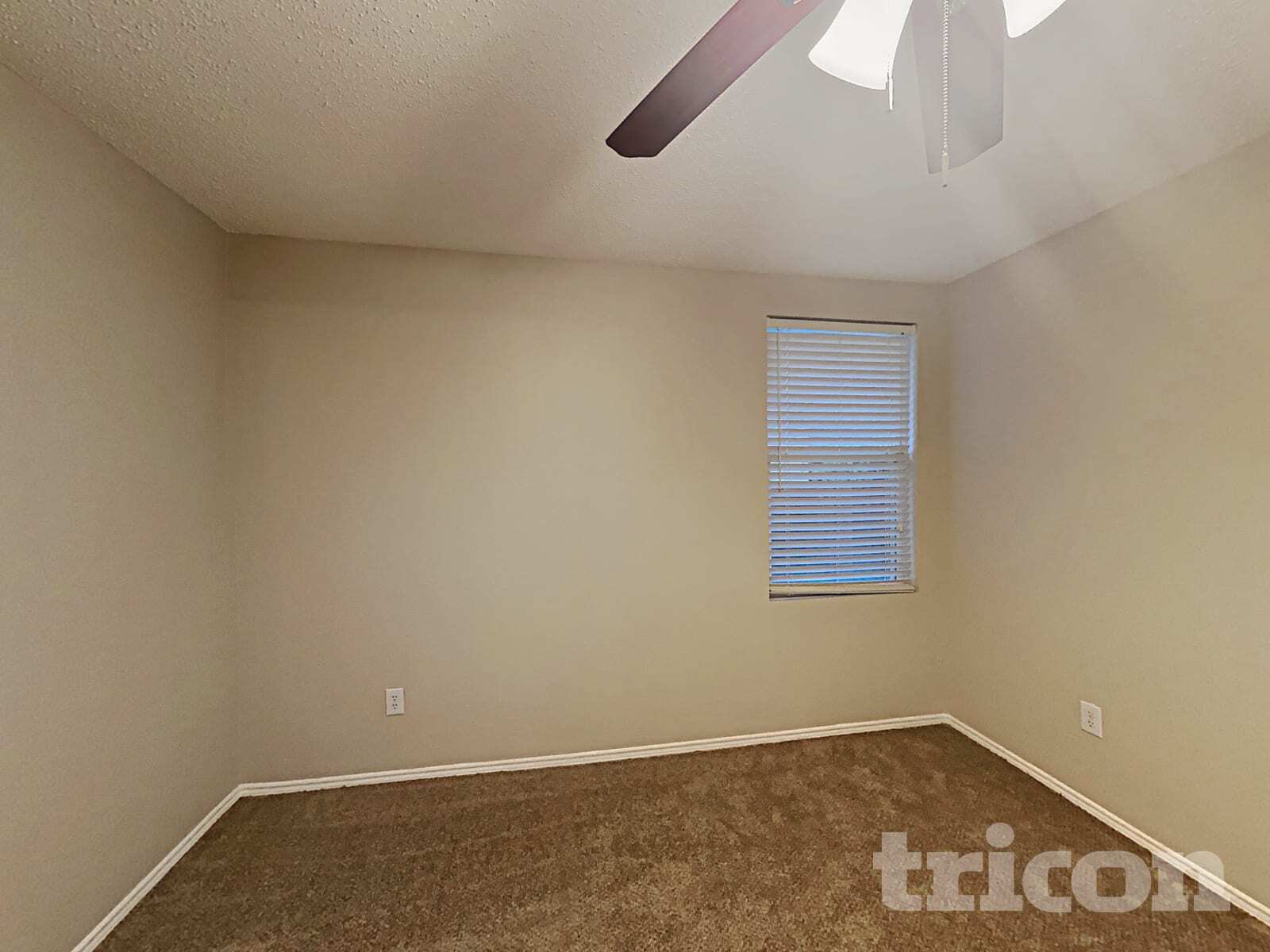 Building Photo - 1913 Lariat Dr