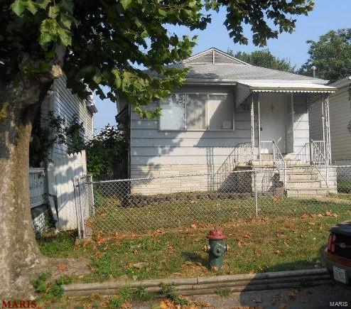 Primary Photo - 923 Regina Ave