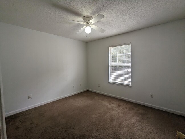 Building Photo - 7309 Westminster Dr