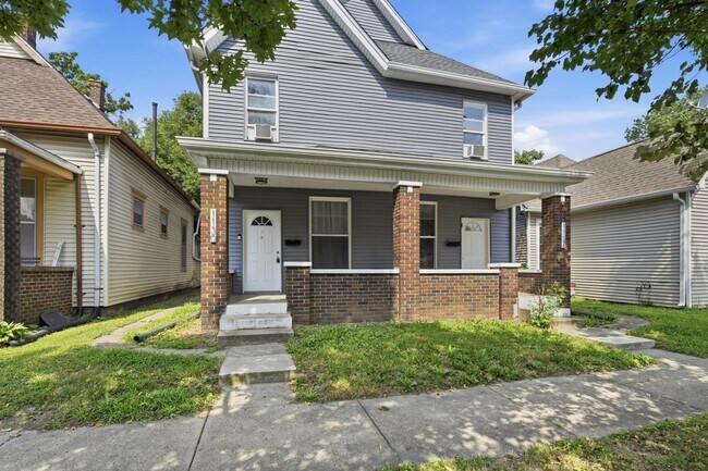 Building Photo - 1130-1130 Churchman Ave