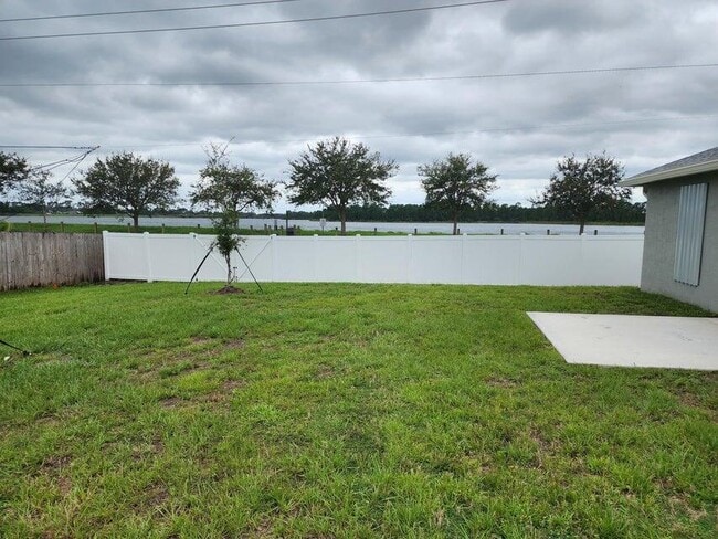 Building Photo - 3197 SW Armucher St