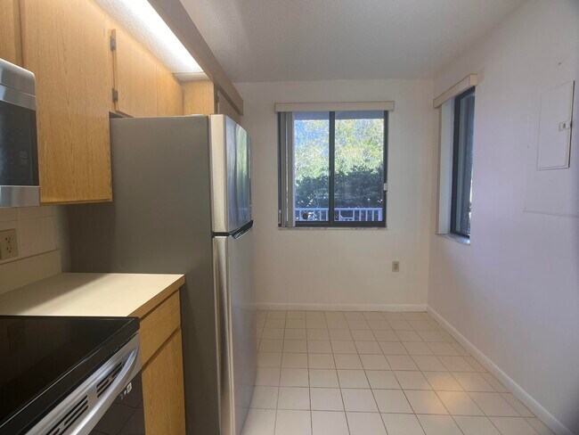 Building Photo - 2581 Village Blvd