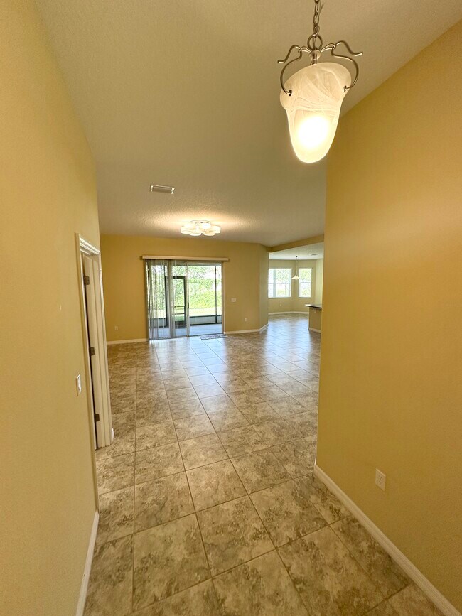 Building Photo - 6 Prince Eric Ln