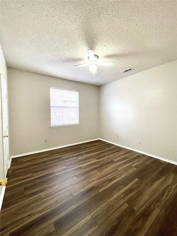 Building Photo - 7728 Parkwood Plaza Dr