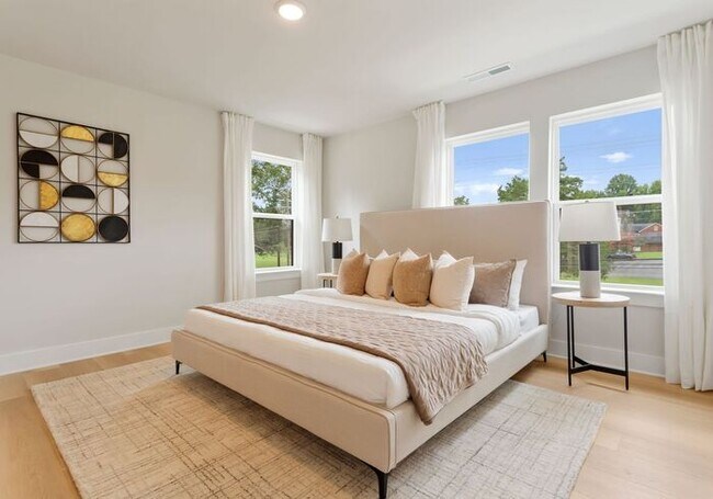 Building Photo - FREE RENT! Stunning 4 Bed | 3.5 Bath Luxury Townhome at The Towns at Rocky River