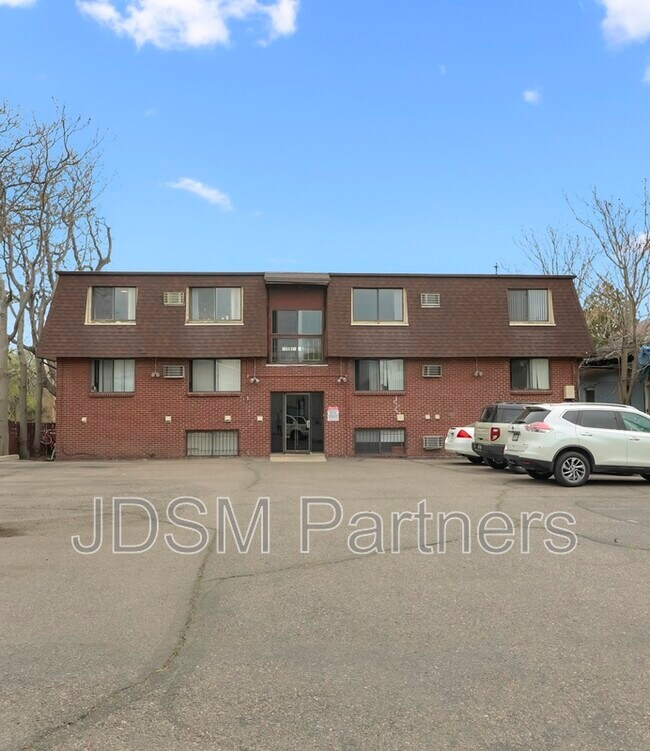 Building Photo - 2455 Bryant St