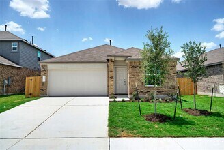 Building Photo - 108 Montego St