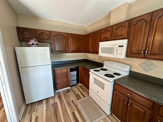 Building Photo - 107 Arcadia Ln