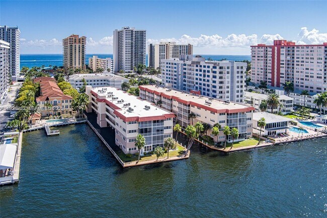 Building Photo - 2081 S Ocean Dr