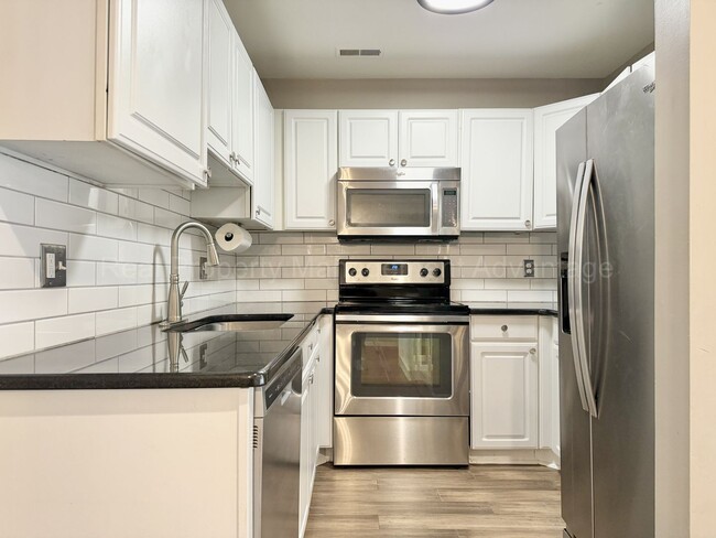 Building Photo - Modern 2-Bedroom Condo Near Everything in Downtown Royal Oak