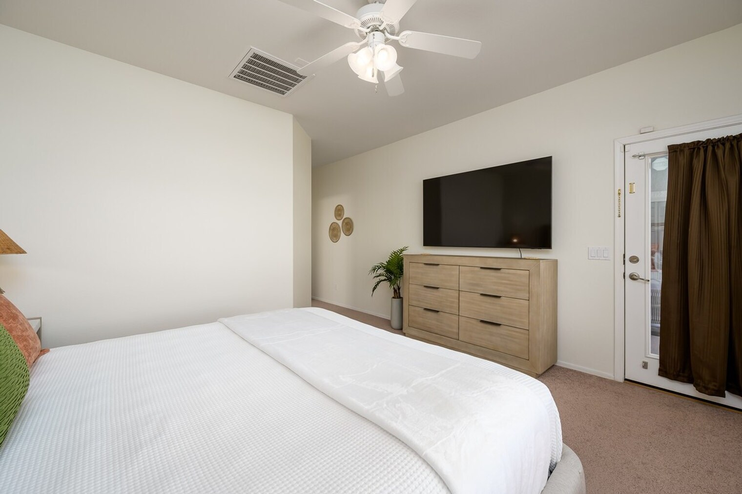 Building Photo - 5538 W Andrea Dr