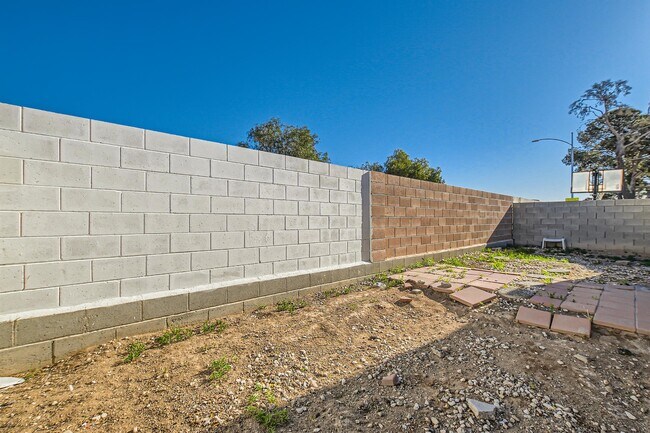 Building Photo - 1720 Dwayne Stedman Ave