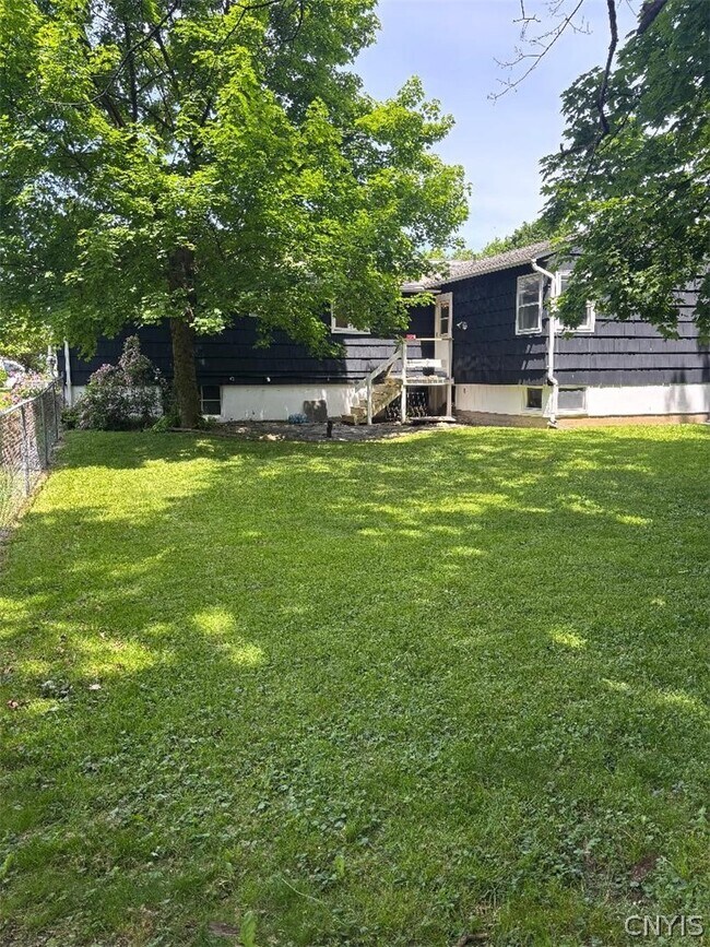 Building Photo - 110 Brentwood Dr