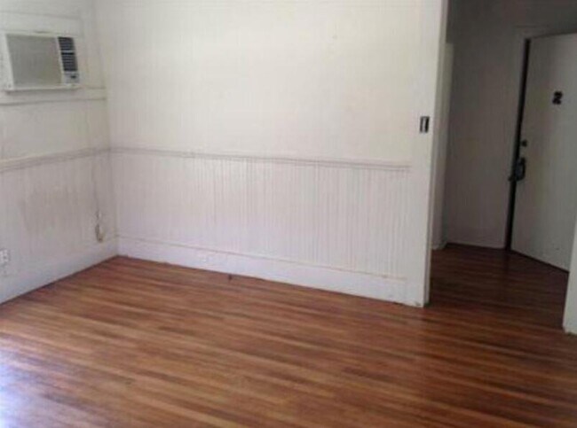 Building Photo - 319 North St