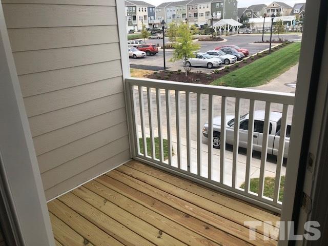 Building Photo - 704 Gimari Dr