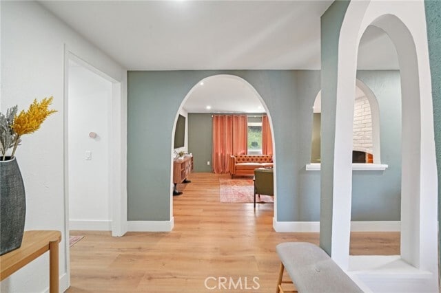 Building Photo - 1500 Country Club Dr