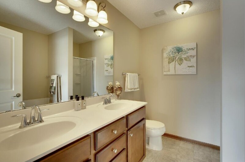 Building Photo - 15645 60th Ave N