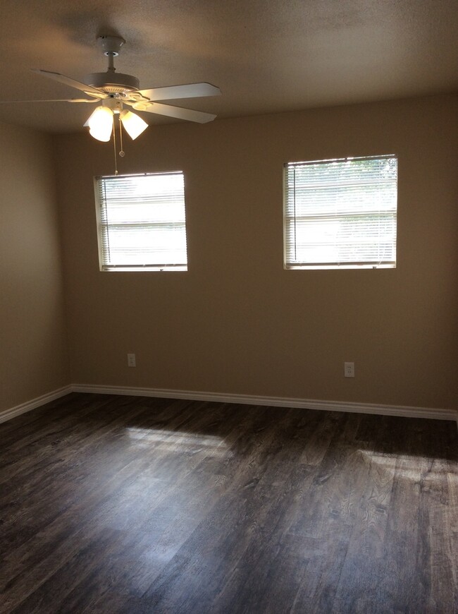 Building Photo - Available September 1st! Completely Update...