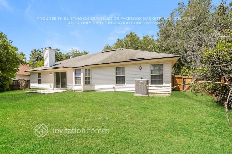 Building Photo - 13973 Crestwick Dr W