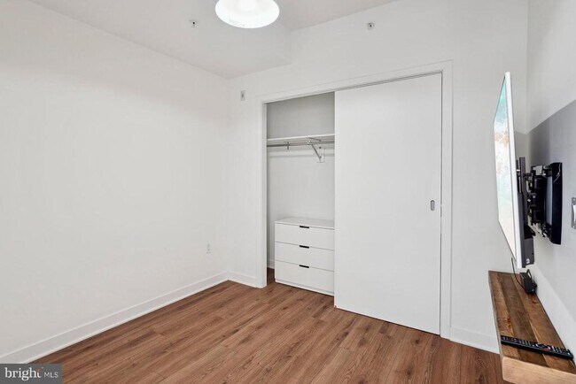 Building Photo - 2030 8th St NW