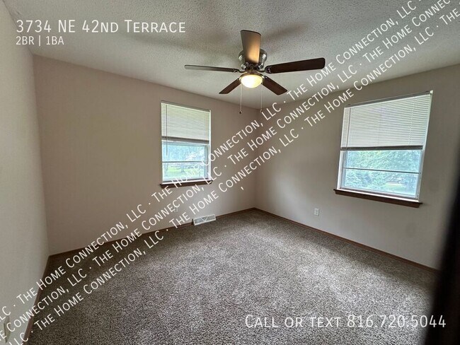 Building Photo - 3734 NE 42nd Terrace